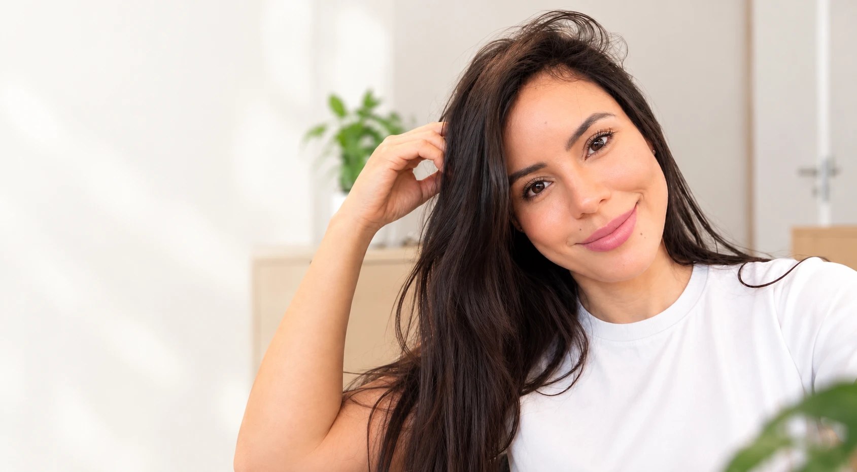 Dra. Joseli Mota, médica e cirurgiã-dentista, sorrindo